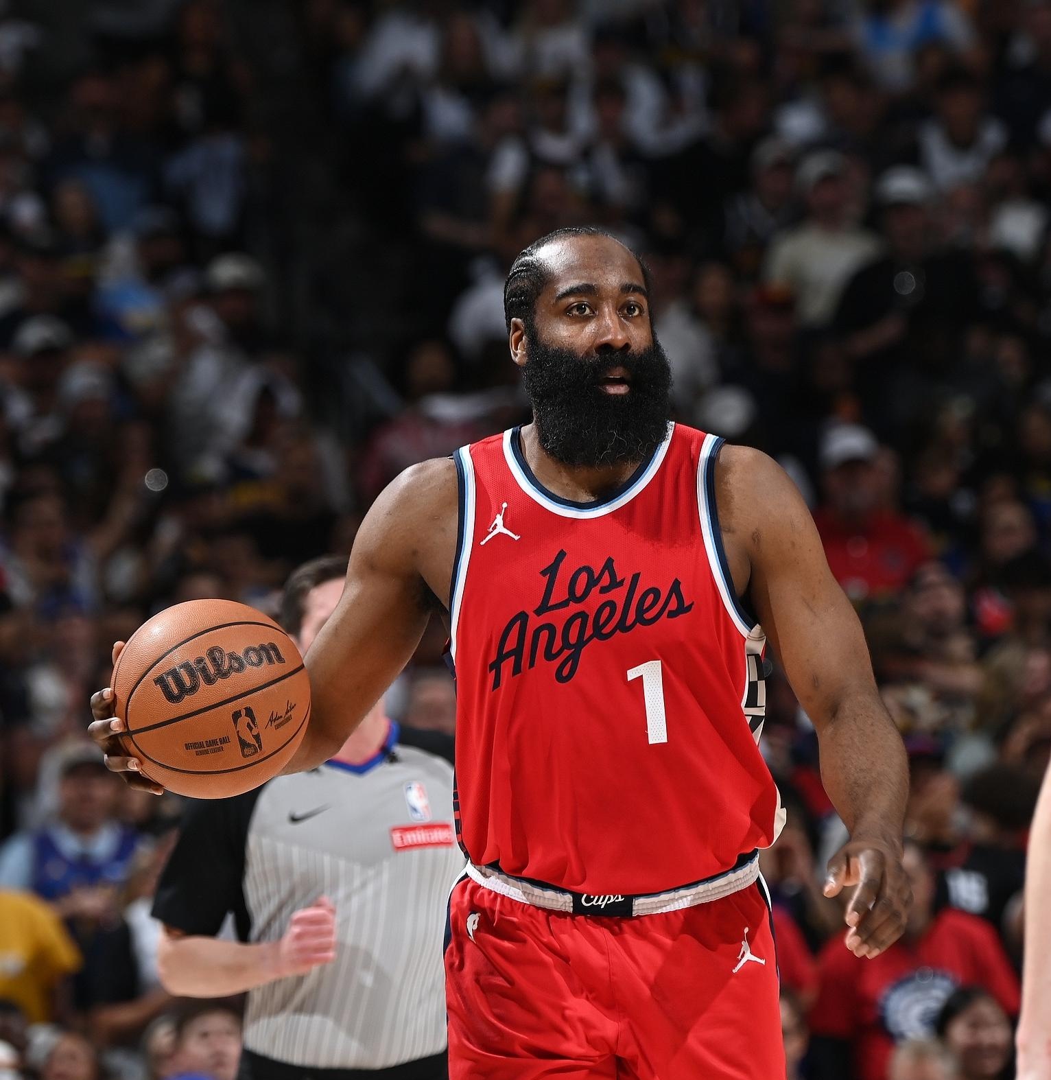 多米体育官网登录-关于洛杉矶快船发布备战花絮，集结日主帅复盘，法国杯任务艰巨，训练强度明显提升的信息